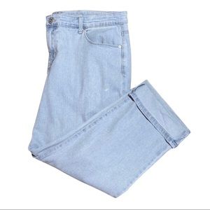 🎉HP🎉 Style & Co Curvy Cuffed Capri Jeans, Light Wash, Size 16, Like New